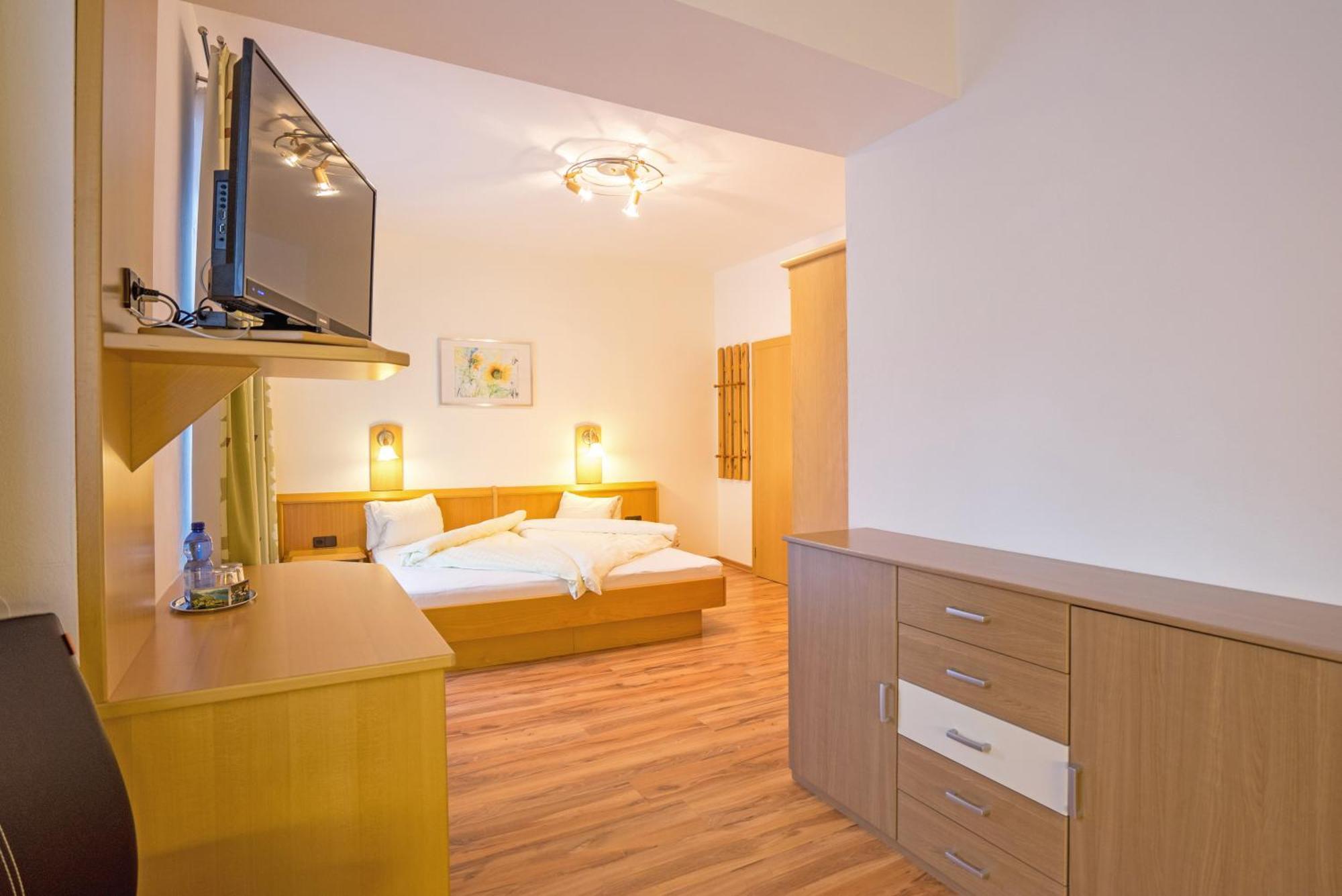 Haus Stampfer Hotell Weissensee Rom bilde