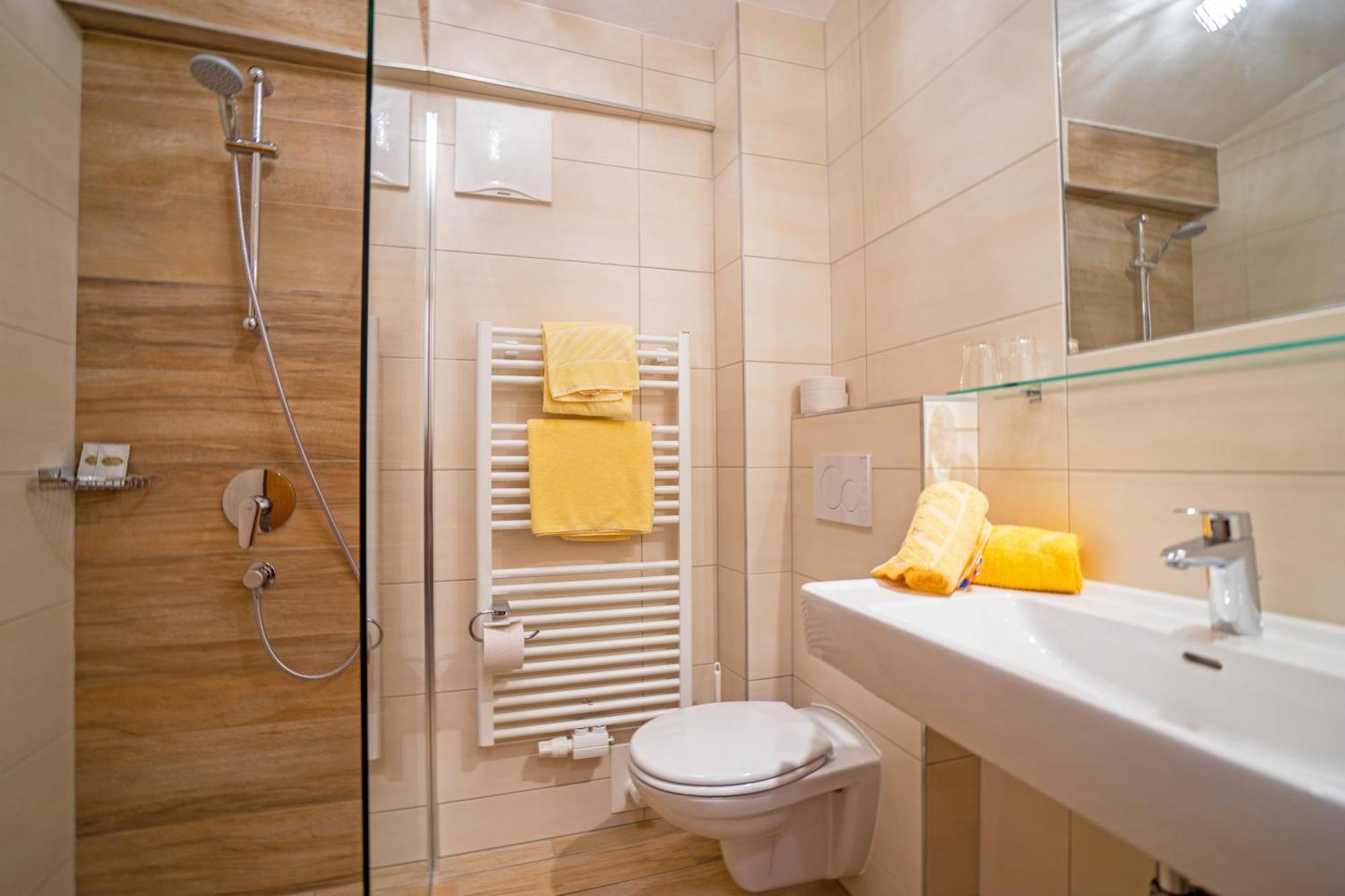 Haus Stampfer Hotell Weissensee Rom bilde